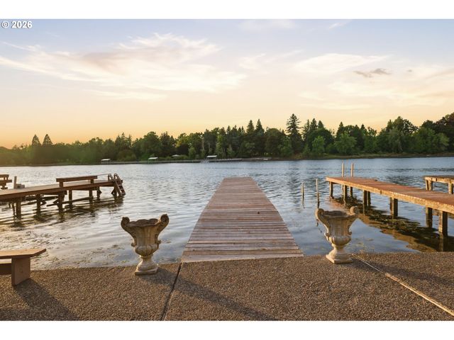 21047 Ne INTERLACHEN Ln, Fairview, OR 97024