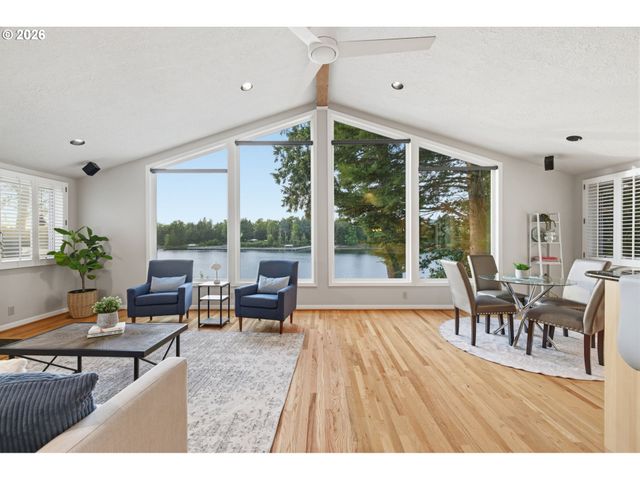 21047 Ne INTERLACHEN Ln, Fairview, OR 97024