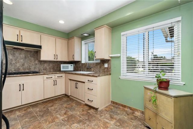 10541 Plunkett, Bellflower, CA 90706