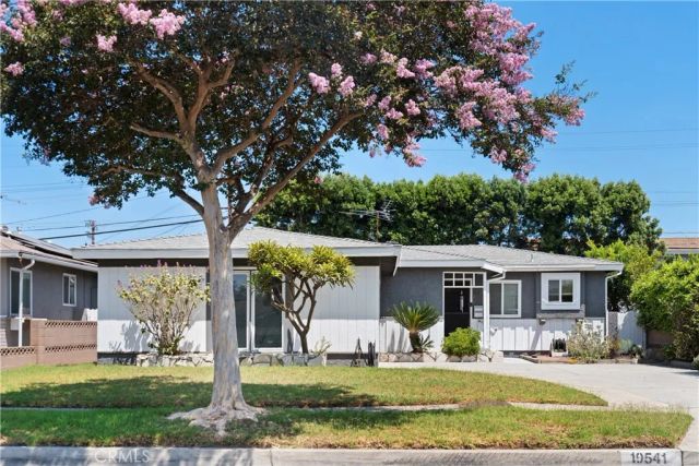 10541 Plunkett, Bellflower, CA 90706