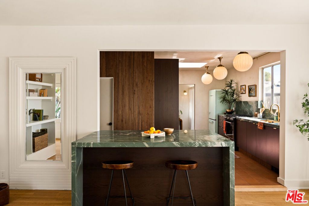 818 Palms Boulevard, Venice, CA 90291 — photo 2
