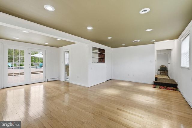 9609 NORFOLK ST, Manassas, VA 20109