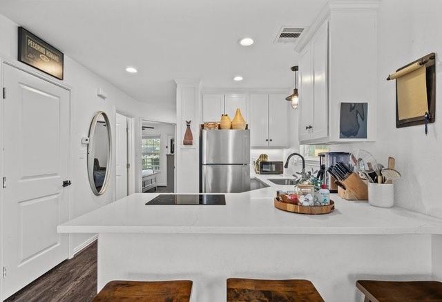 242 Debbie Lane, Dickinson, TX 77539