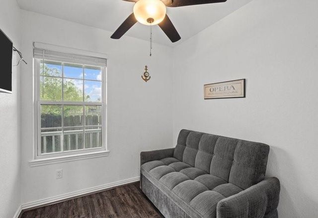 242 Debbie Lane, Dickinson, TX 77539