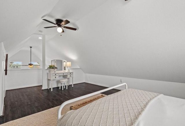 242 Debbie Lane, Dickinson, TX 77539