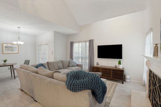 4050 Frankford Road 908, Dallas, TX 75287