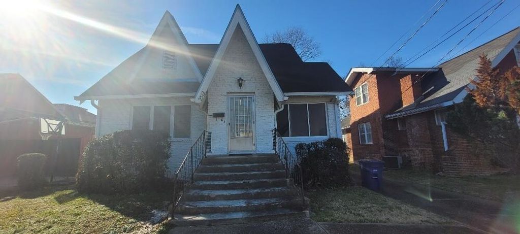 2512 E 04th Street, Chattanooga, TN 37404