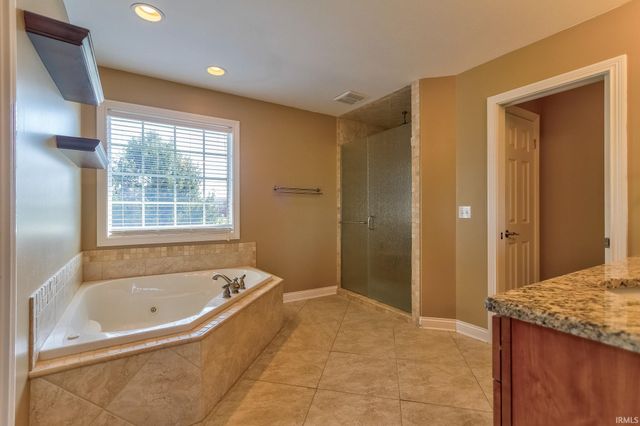 4530 Estate Drive, Newburgh, IN 47630