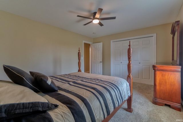 4530 Estate Drive, Newburgh, IN 47630