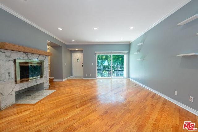 12416 Magnolia Boulevard 7, Valley Village, CA 91607