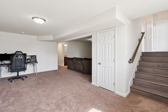 414 W Meadow Lane, Walcott, IA 52773