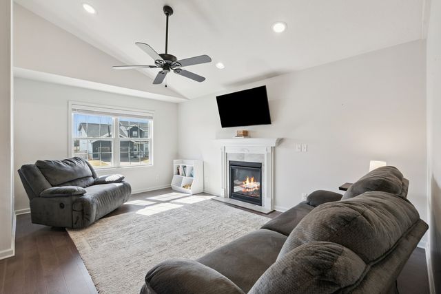 414 W Meadow Lane, Walcott, IA 52773