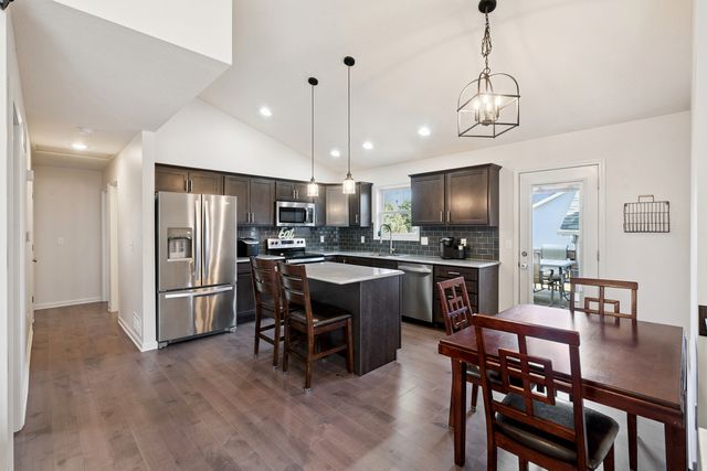 414 W Meadow Lane, Walcott, IA 52773