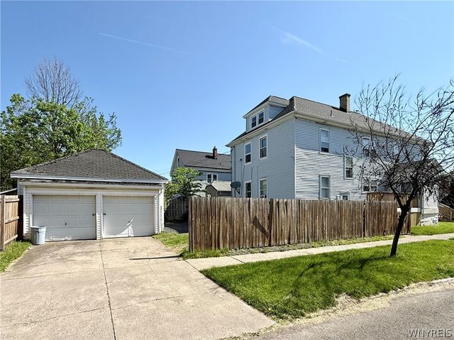 206 Saranac Avenue, Buffalo, NY 14216