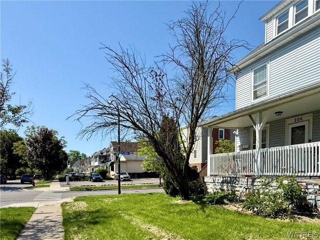 206 Saranac Avenue, Buffalo, NY 14216