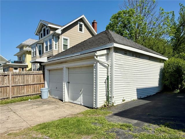 206 Saranac Avenue, Buffalo, NY 14216