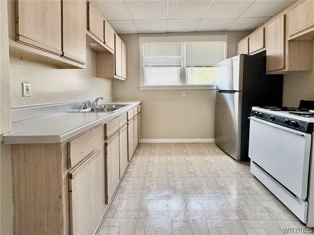 206 Saranac Avenue, Buffalo, NY 14216