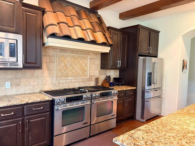 1603 Las Entradas DR, Spicewood, TX 78669