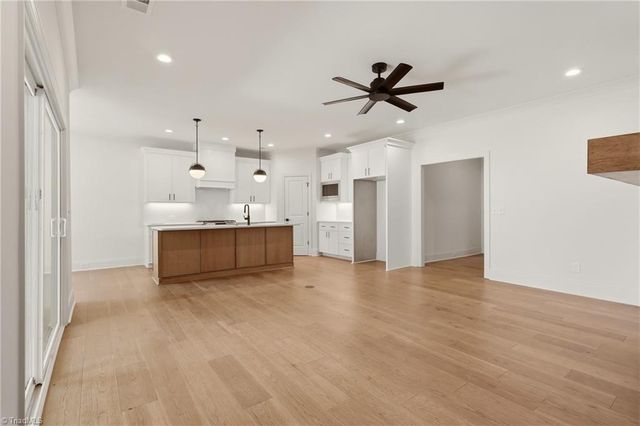 2737 Zuni Court, Winston-salem, NC 27106