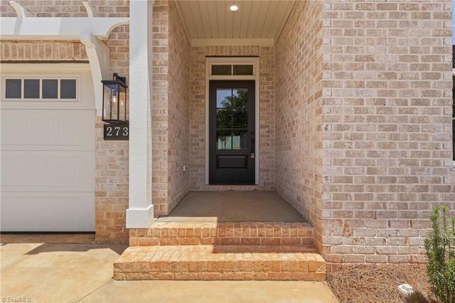 2737 Zuni Court, Winston-salem, NC 27106