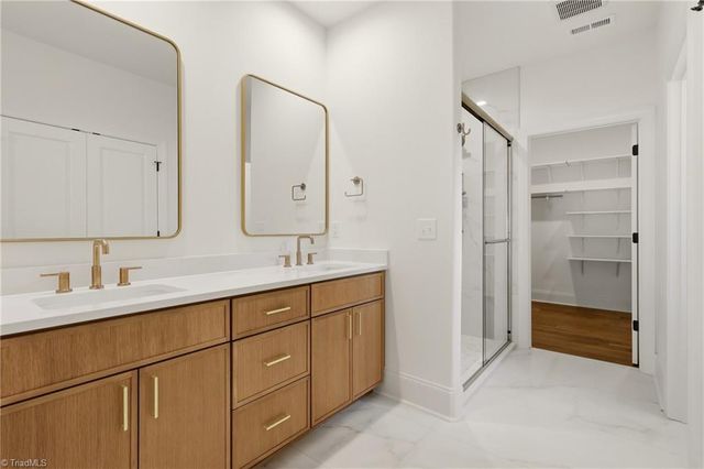 2737 Zuni Court, Winston-salem, NC 27106