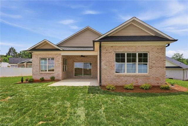 2737 Zuni Court, Winston-salem, NC 27106