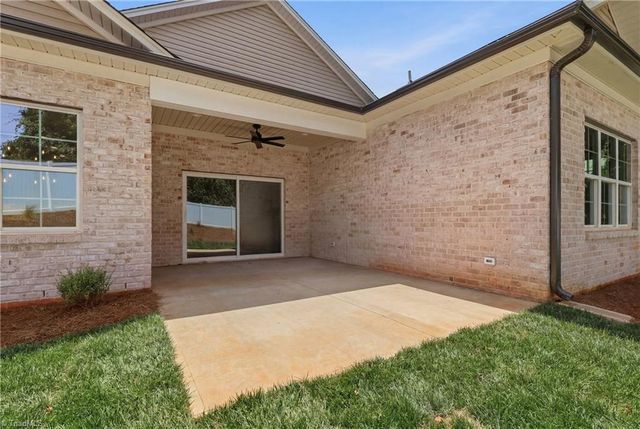 2737 Zuni Court, Winston-salem, NC 27106