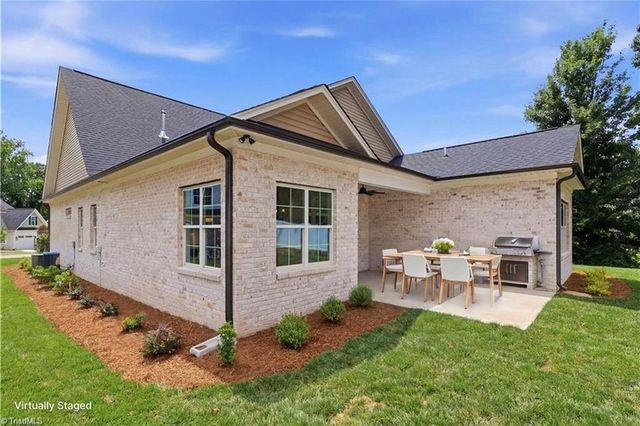 2737 Zuni Court, Winston-salem, NC 27106