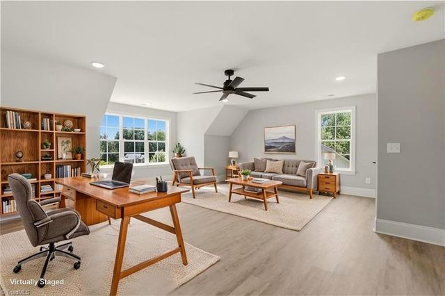 2737 Zuni Court, Winston-salem, NC 27106
