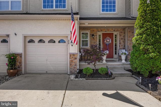 25 GLACIER DR, Berlin, NJ 08009