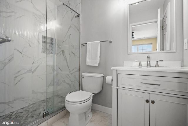 25 GLACIER DR, Berlin, NJ 08009
