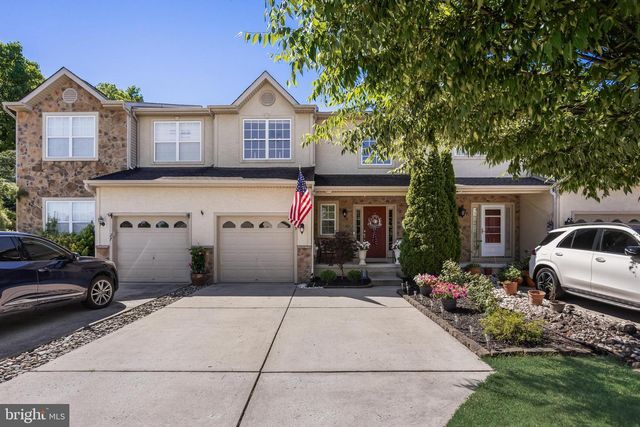 25 GLACIER DR, Berlin, NJ 08009