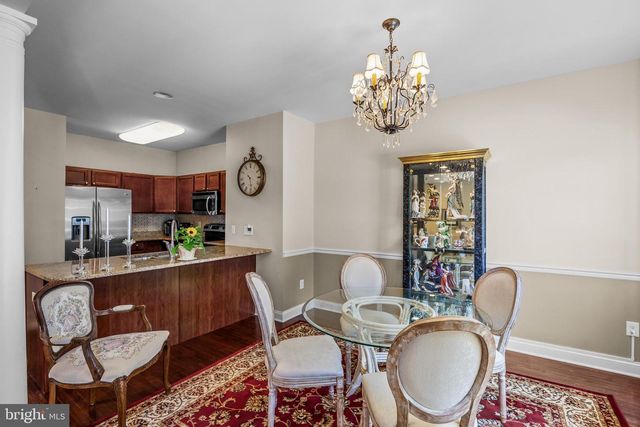 25 GLACIER DR, Berlin, NJ 08009