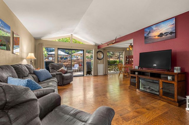 3425 Santos Ct, Cameron Park, CA 95682