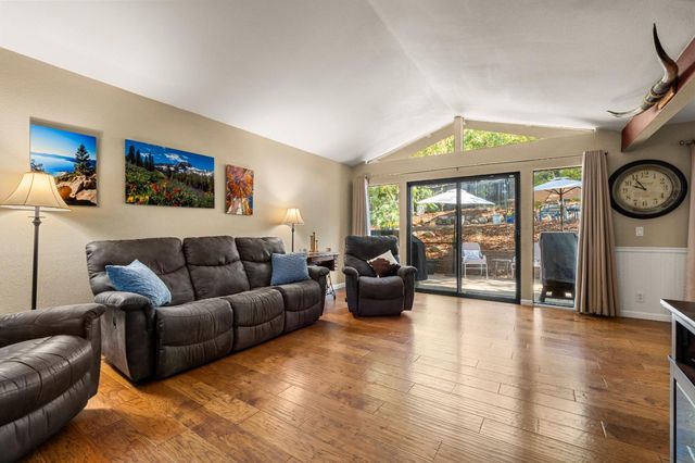 3425 Santos Ct, Cameron Park, CA 95682