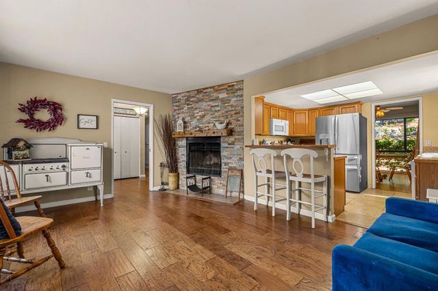 3425 Santos Ct, Cameron Park, CA 95682