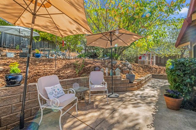3425 Santos Ct, Cameron Park, CA 95682