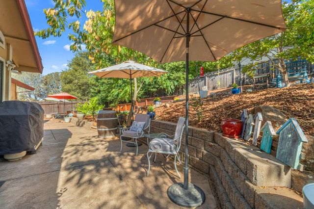 3425 Santos Ct, Cameron Park, CA 95682