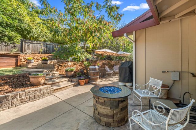 3425 Santos Ct, Cameron Park, CA 95682