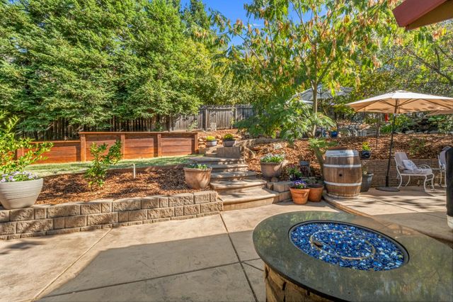 3425 Santos Ct, Cameron Park, CA 95682