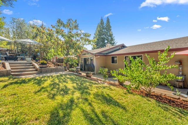 3425 Santos Ct, Cameron Park, CA 95682