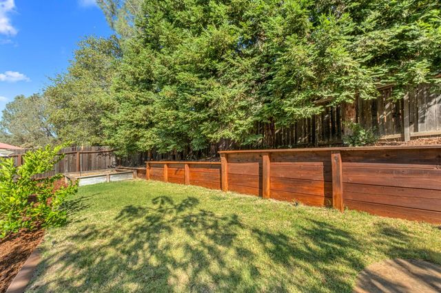 3425 Santos Ct, Cameron Park, CA 95682