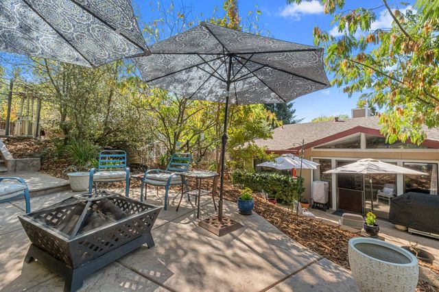 3425 Santos Ct, Cameron Park, CA 95682