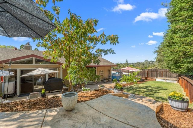 3425 Santos Ct, Cameron Park, CA 95682