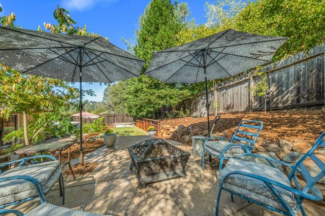 3425 Santos Ct, Cameron Park, CA 95682