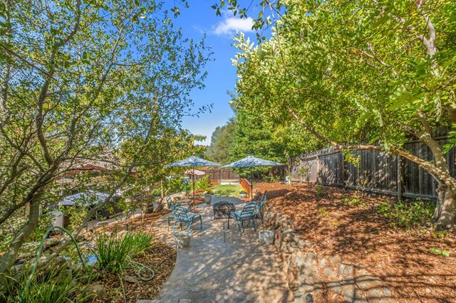 3425 Santos Ct, Cameron Park, CA 95682