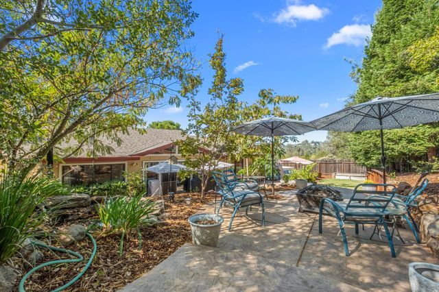 3425 Santos Ct, Cameron Park, CA 95682