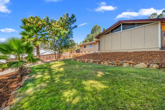 3425 Santos Ct, Cameron Park, CA 95682