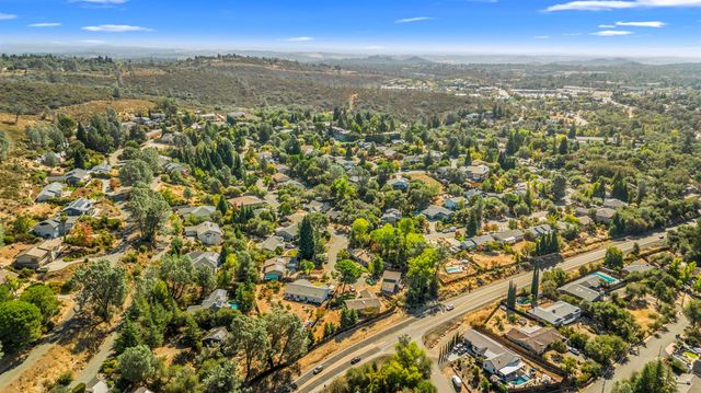 3425 Santos Ct, Cameron Park, CA 95682