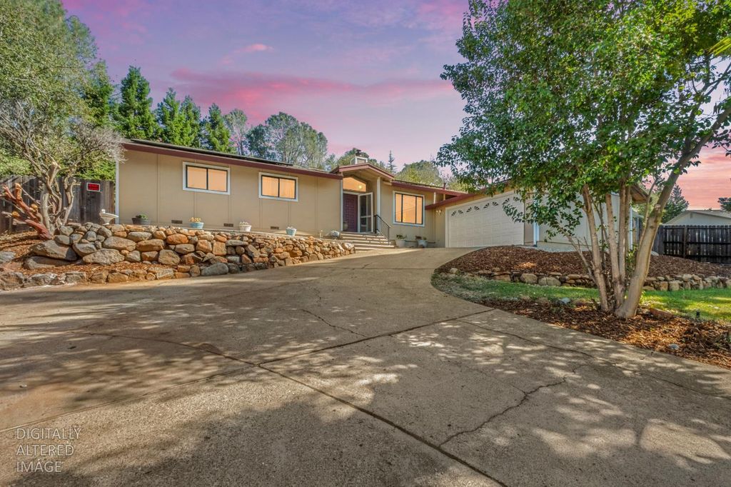 3425 Santos Ct, Cameron Park, CA 95682
